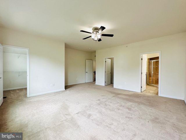 7396 BRUNSON CIR, Gainesville, VA 20155