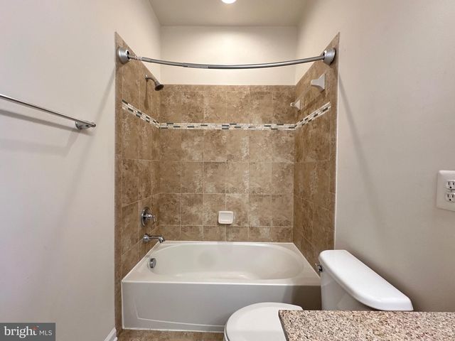 7396 BRUNSON CIR, Gainesville, VA 20155