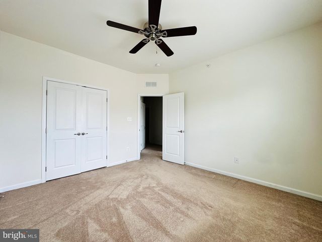 7396 BRUNSON CIR, Gainesville, VA 20155
