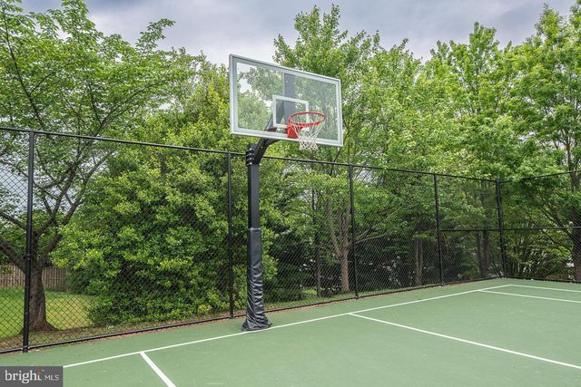 7396 BRUNSON CIR, Gainesville, VA 20155