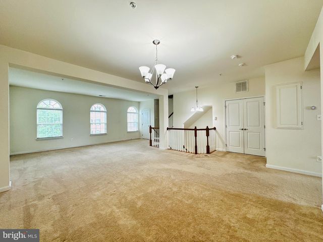 7396 BRUNSON CIR, Gainesville, VA 20155