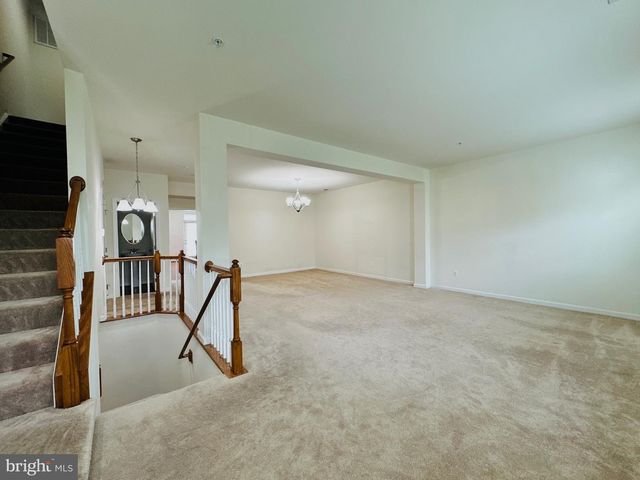 7396 BRUNSON CIR, Gainesville, VA 20155