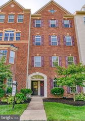 7396 BRUNSON CIR, Gainesville, VA 20155