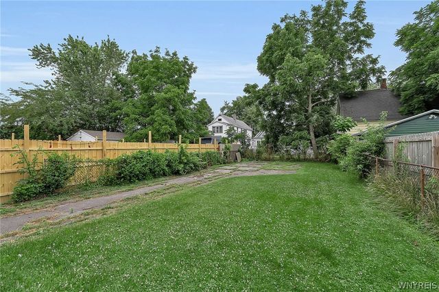 140 Benzinger Street, Buffalo, NY 14206