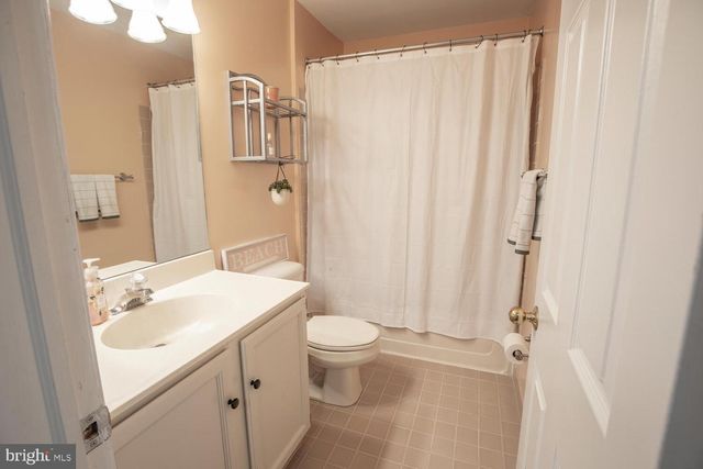 52 BOGEY CIR, Doylestown, PA 18901