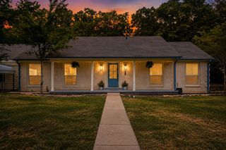 213 N Oaks Drive, Grand Saline, TX 75140