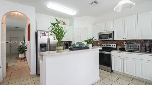 5662 NW 112th Ct ., Doral, FL 33178