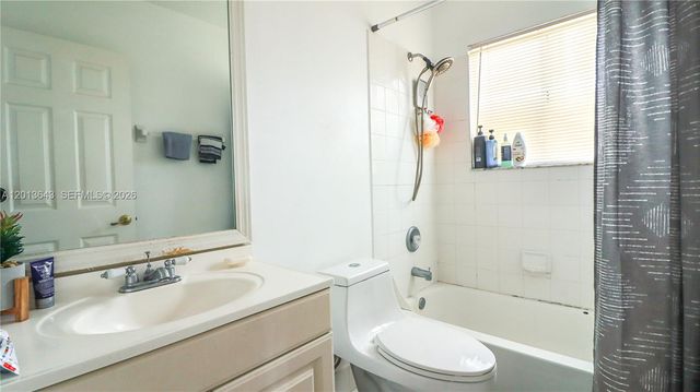 5662 NW 112th Ct ., Doral, FL 33178