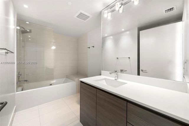 460 NE 28th St 2707, Miami, FL 33137