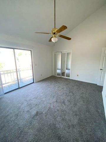 8042 Thelen Street, North Charleston, SC 29406