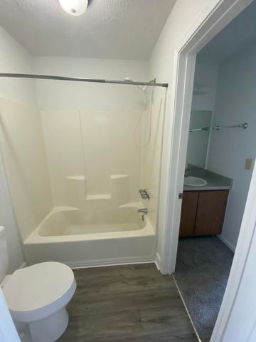 8042 Thelen Street, North Charleston, SC 29406