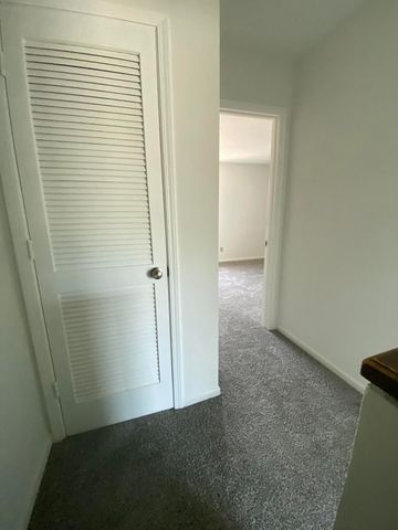 8042 Thelen Street, North Charleston, SC 29406