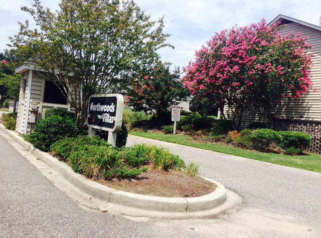 8042 Thelen Street, North Charleston, SC 29406