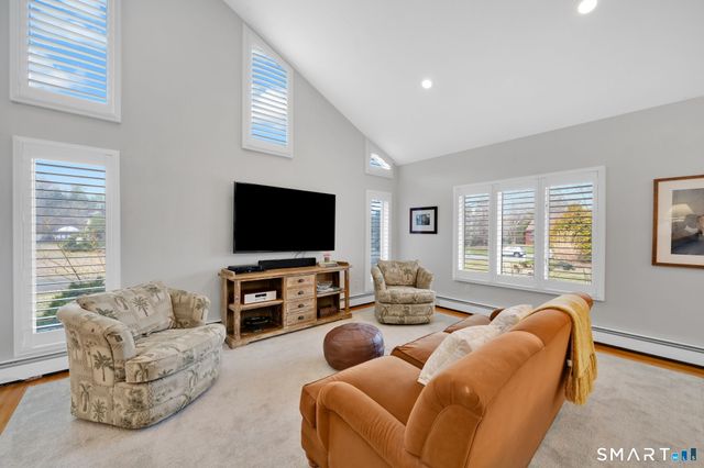 56 Falcon Lane, Glastonbury, CT 06033