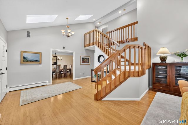 56 Falcon Lane, Glastonbury, CT 06033