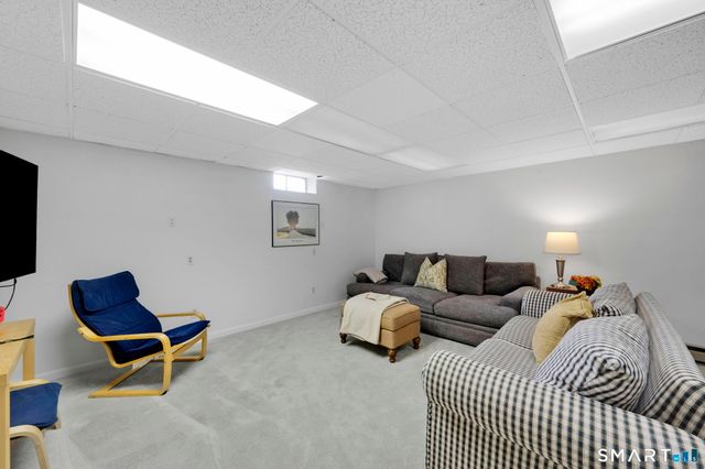 56 Falcon Lane, Glastonbury, CT 06033