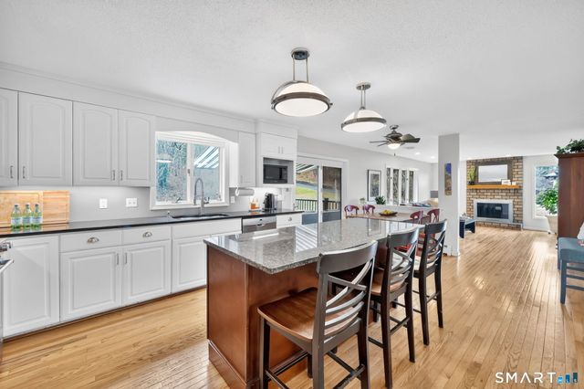 56 Falcon Lane, Glastonbury, CT 06033