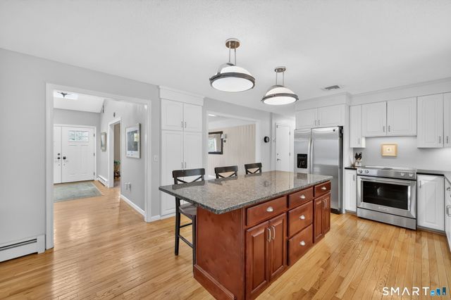 56 Falcon Lane, Glastonbury, CT 06033