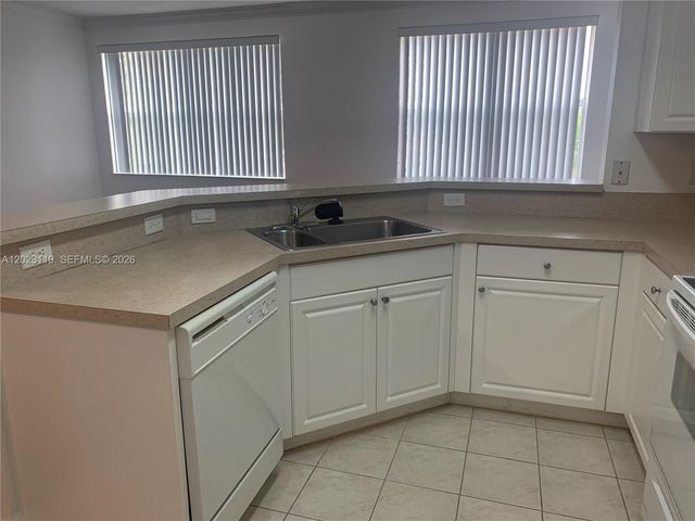 4702 SW 160th Ave 325, Miramar, FL 33027