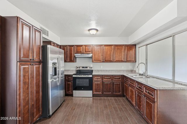 2219 W CHOLLA Street, Phoenix, AZ 85029