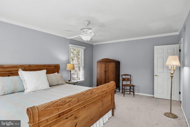 2 STRAFFORD CT, Medford, NJ 08055