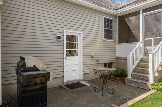 2 STRAFFORD CT, Medford, NJ 08055