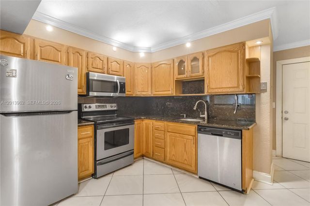15385 S Dixie Hwy 4 Hwy, Palmetto Bay, FL 33157