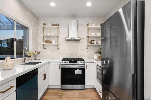 110 Hartford Drive 64, Newport Beach, CA 92660