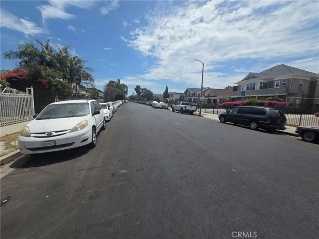 1628 S Van Ness, Los Angeles, CA 90019