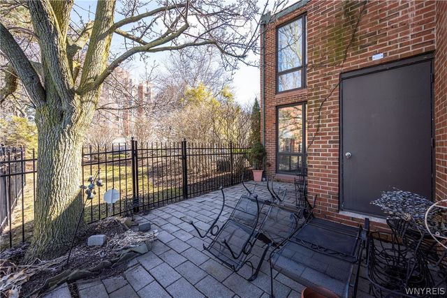 324 Rivermist Drive, Buffalo, NY 14202