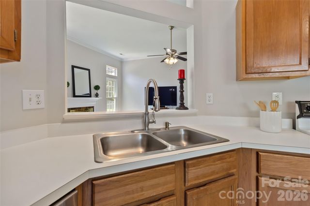 12100 Landing Green Drive, Charlotte, NC 28277