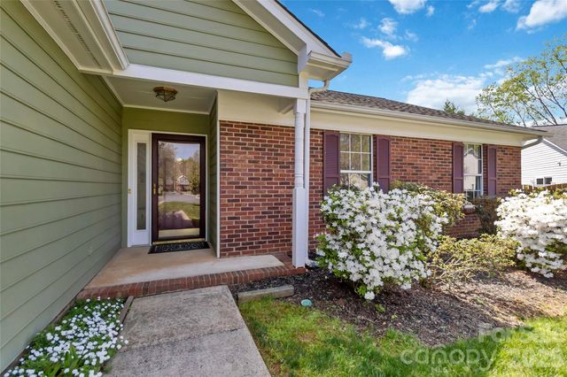 12100 Landing Green Drive, Charlotte, NC 28277