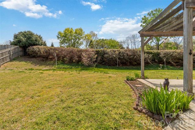 12100 Landing Green Drive, Charlotte, NC 28277