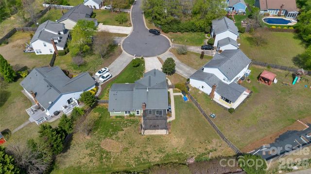 12100 Landing Green Drive, Charlotte, NC 28277