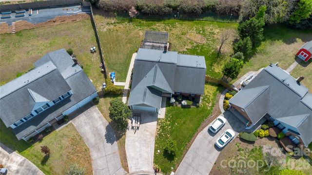 12100 Landing Green Drive, Charlotte, NC 28277