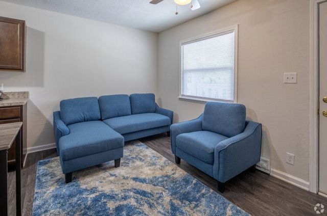 405 Beech St Apt 18, Clarksville, TN 37042