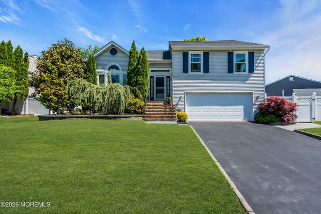 29 Marc Drive, Howell, NJ 07731