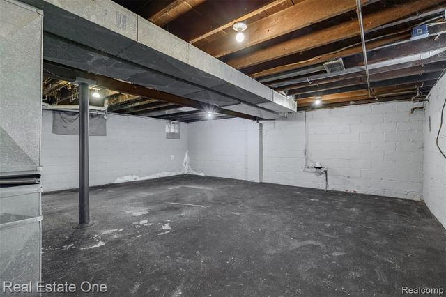 350 Labadie Street, Ecorse, MI 48229