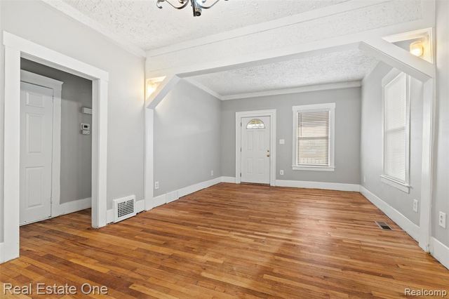 350 Labadie Street, Ecorse, MI 48229