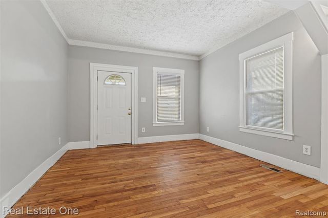 350 Labadie Street, Ecorse, MI 48229