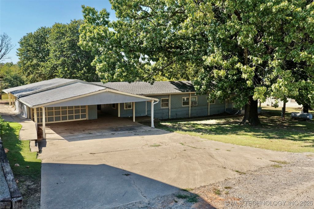87 Hickory Lane, Eufaula, OK 74432