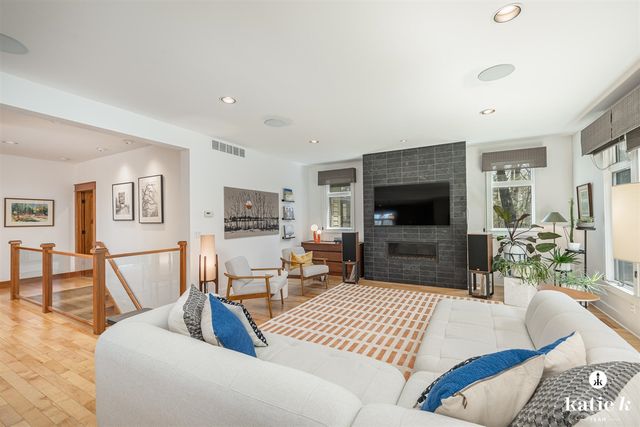 9100 Twin Oaks Lane, Ada, MI 49301