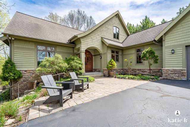 9100 Twin Oaks Lane, Ada, MI 49301