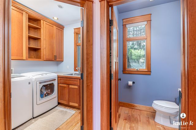 9100 Twin Oaks Lane, Ada, MI 49301
