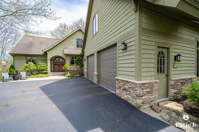 9100 Twin Oaks Lane, Ada, MI 49301