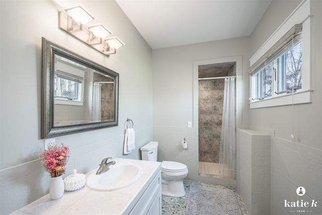 9100 Twin Oaks Lane, Ada, MI 49301