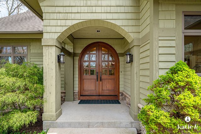 9100 Twin Oaks Lane, Ada, MI 49301