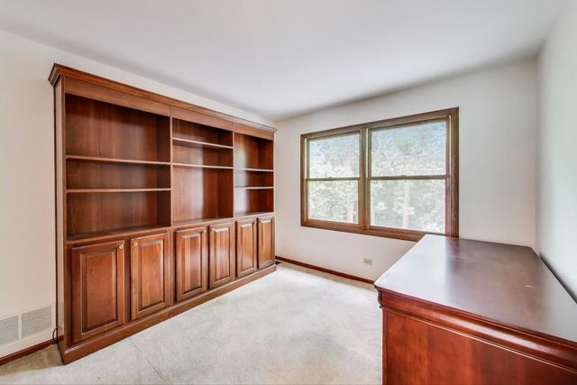 705 Wood Creek Drive, Antioch, IL 60002