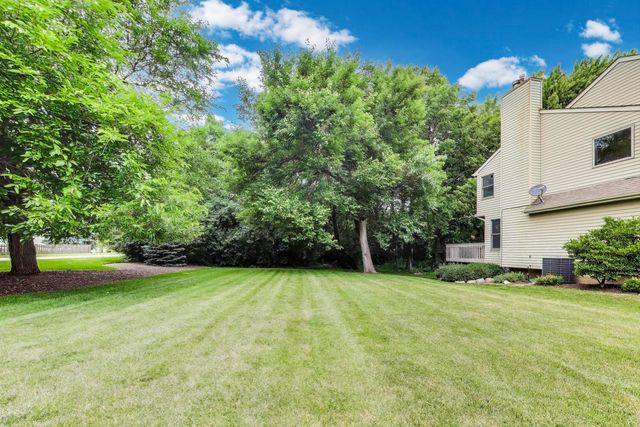 705 Wood Creek Drive, Antioch, IL 60002