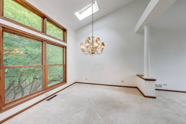 705 Wood Creek Drive, Antioch, IL 60002